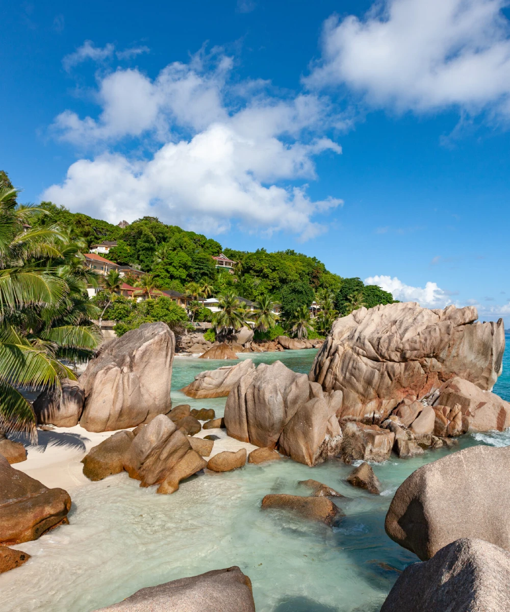 8-days-unforgettable-island-escapes-1