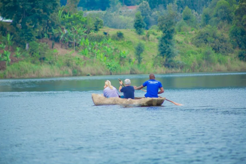 Lake Mutanda Canoe Ride